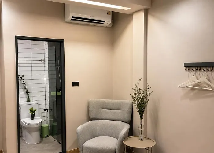 Enjoyable Urban Escape Sukhumvit Ekkamai ゲストハウス 3*