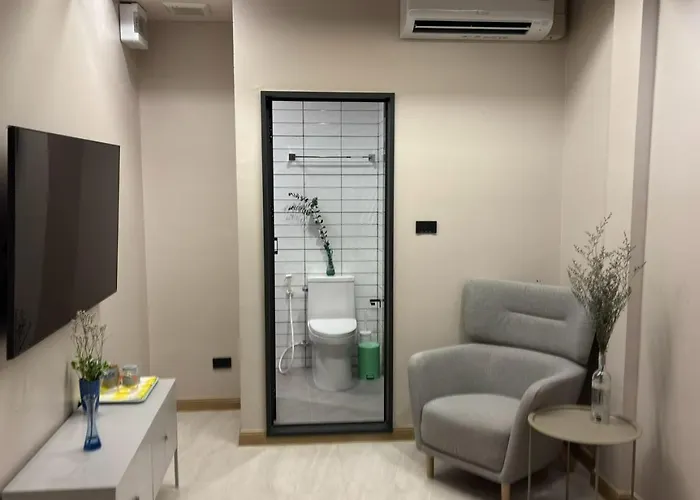 ゲストハウス Enjoyable Urban Escape Sukhumvit Ekkamai 3*