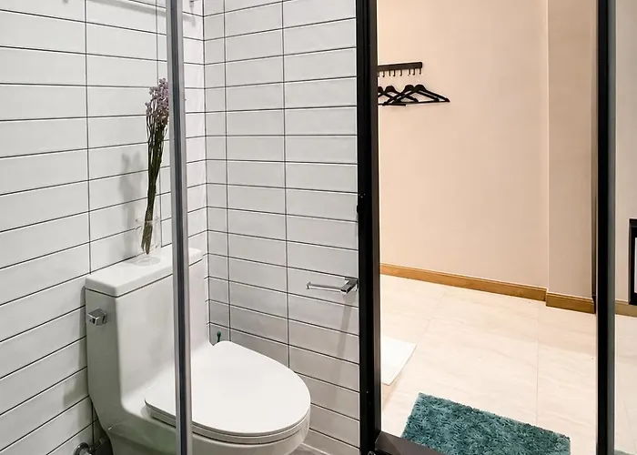 ゲストハウス Enjoyable Urban Escape Sukhumvit Ekkamai